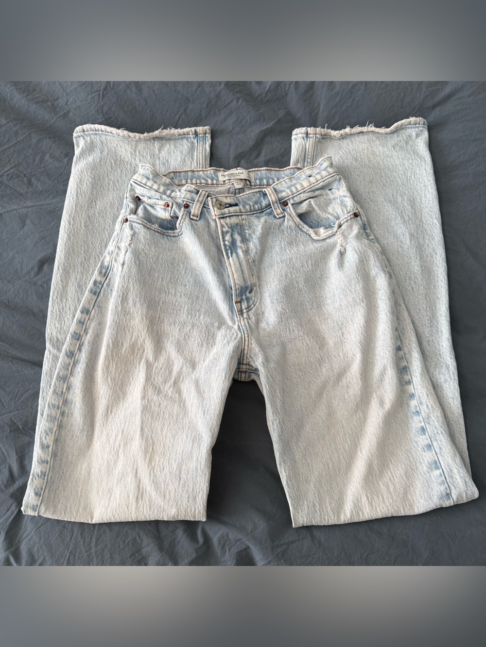 Abercrombie & Fitch the 90’s relaxed jean high rise curve love size 27/4
